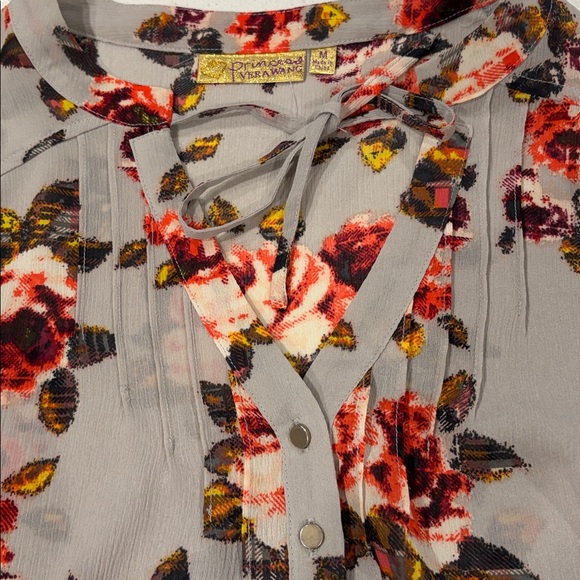 Vera Wang Floral Blouse in Gray and Red - Picture 4 of 6
